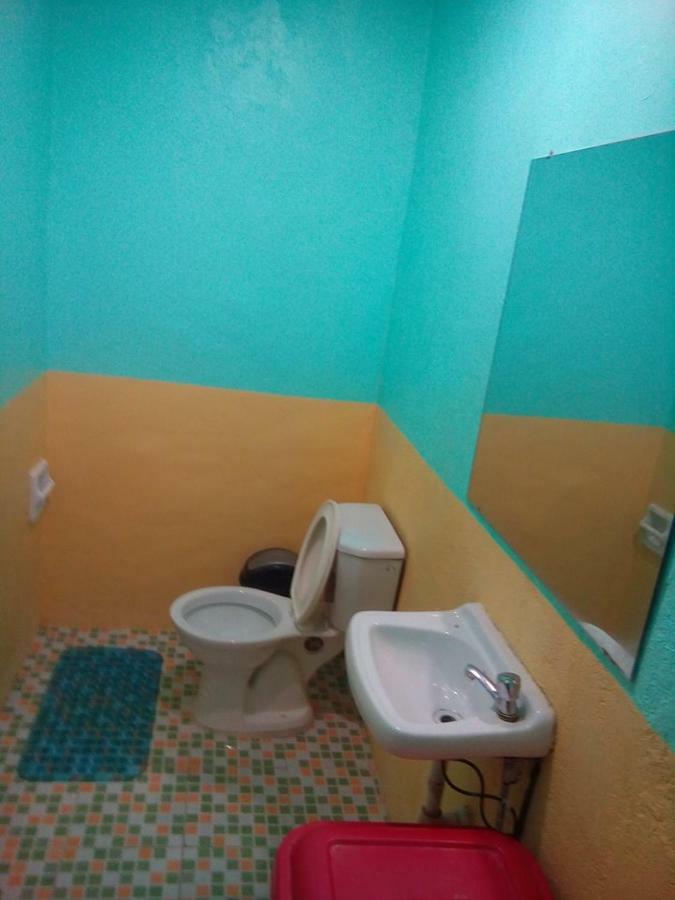 마더 테레사 룸스 앤 레스토랑 오슬롭 외부 사진